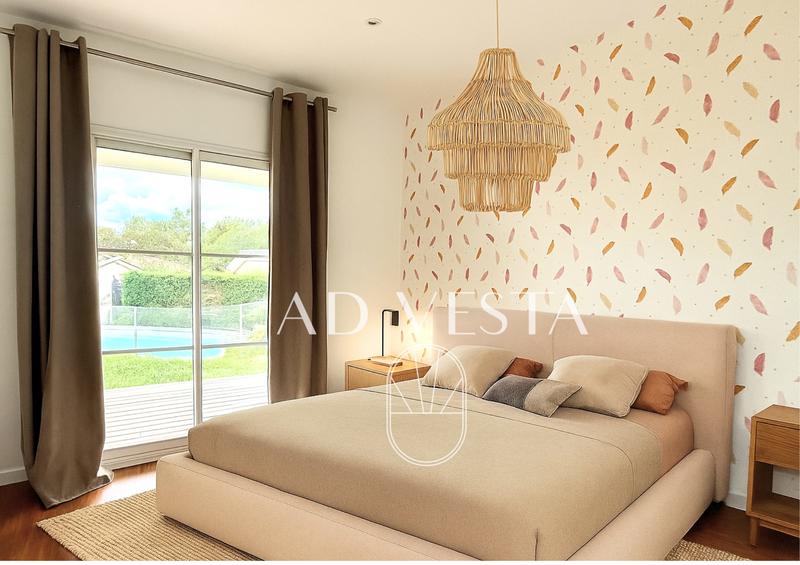 Maison - 166 m² - 6 pièces