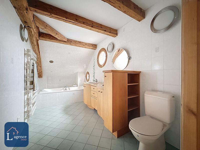 Appartement - 192 m² - 6 pièces