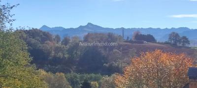 Appartement - 81 m² - 2 pièces