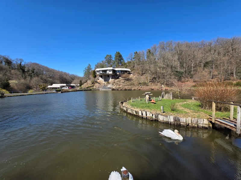 Propriété - 178 m² - 6 pièces