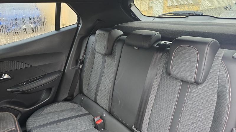 Peugeot 2008 II 1.2 Puretech 100 Allure