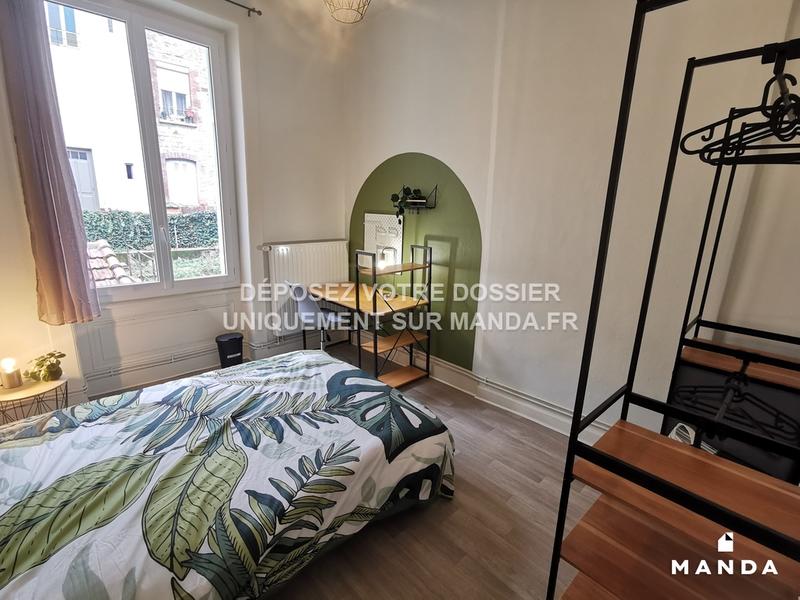 Chambre - 11 m² - 5 pièces