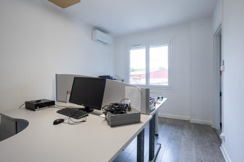Bureau - 230 m² - 10 pièces