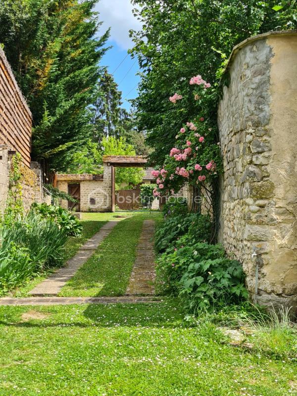 Maison - 250 m² - 11 pièces