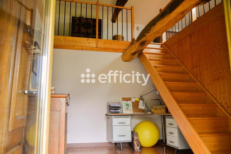 Maison - 234 m² - 7 pièces