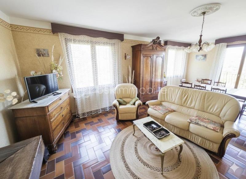 Maison traditionnelle - 163 m² - 6 pièces