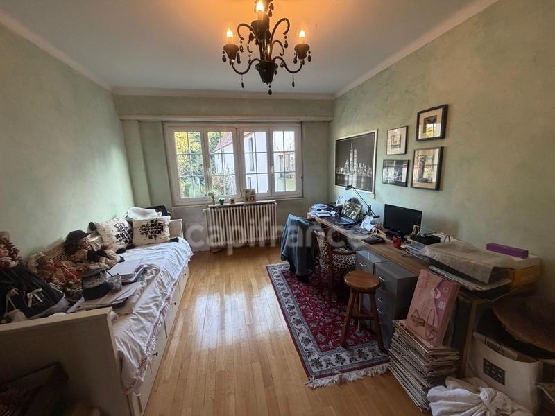 Maison - 180 m² - 6 pièces