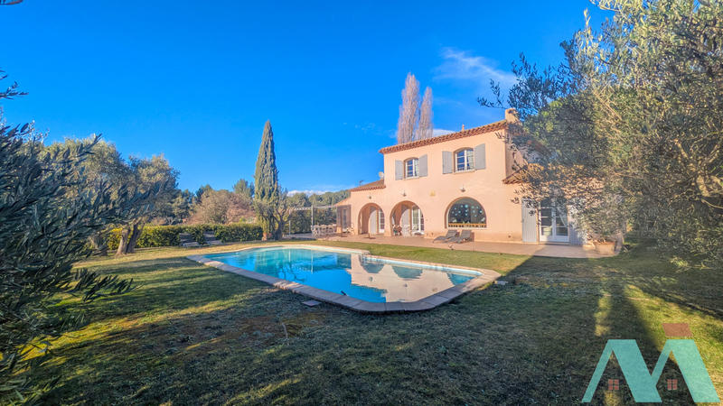 Maison - 185 m² - 5 pièces