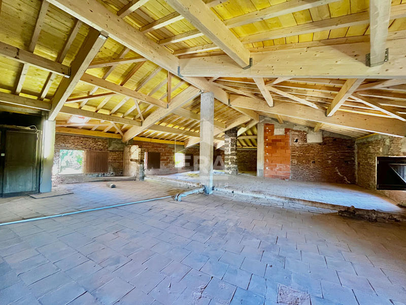 Demeure - 438 m² - 13 pièces