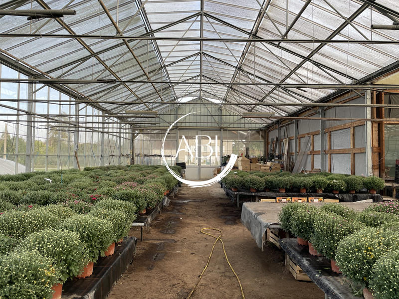 Local commercial - 1 500 m²