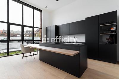 Loft - 140 m² - 5 pièces