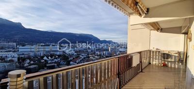 Appartement - 104 m² - 4 pièces