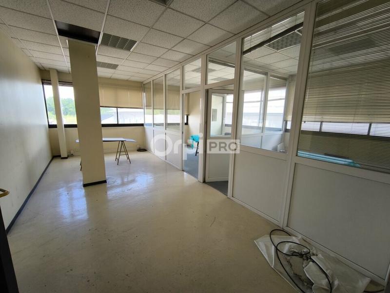 Bureau - 300 m²