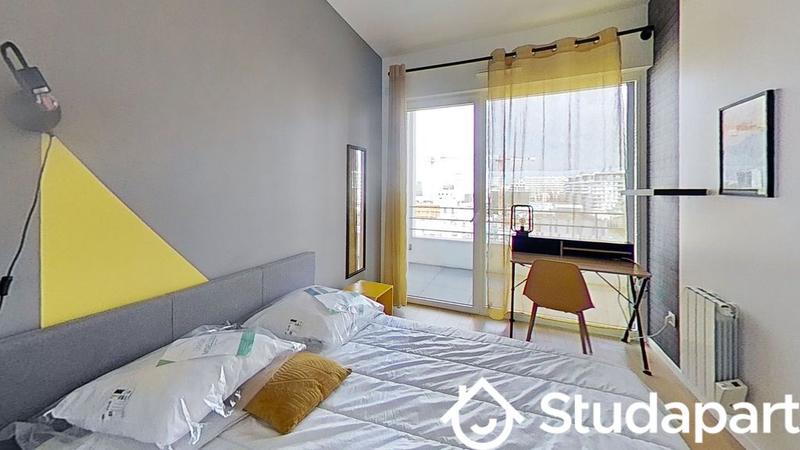 Chambre - 77 m² - 1 pièce