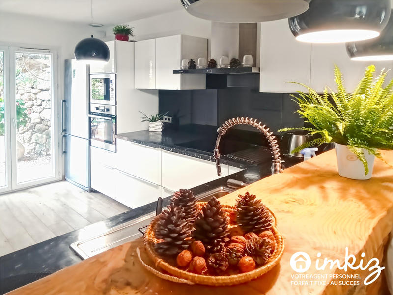 Maison - 90 m² - 4 pièces