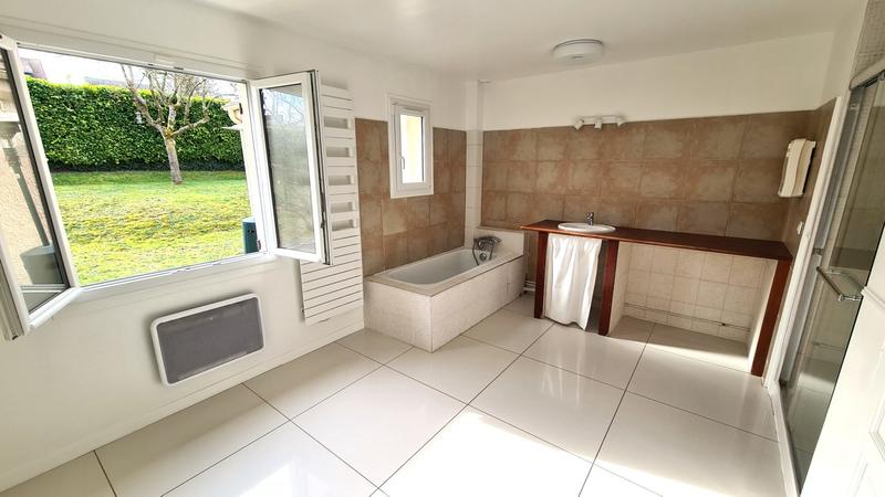 Maison - 145 m² - 6 pièces