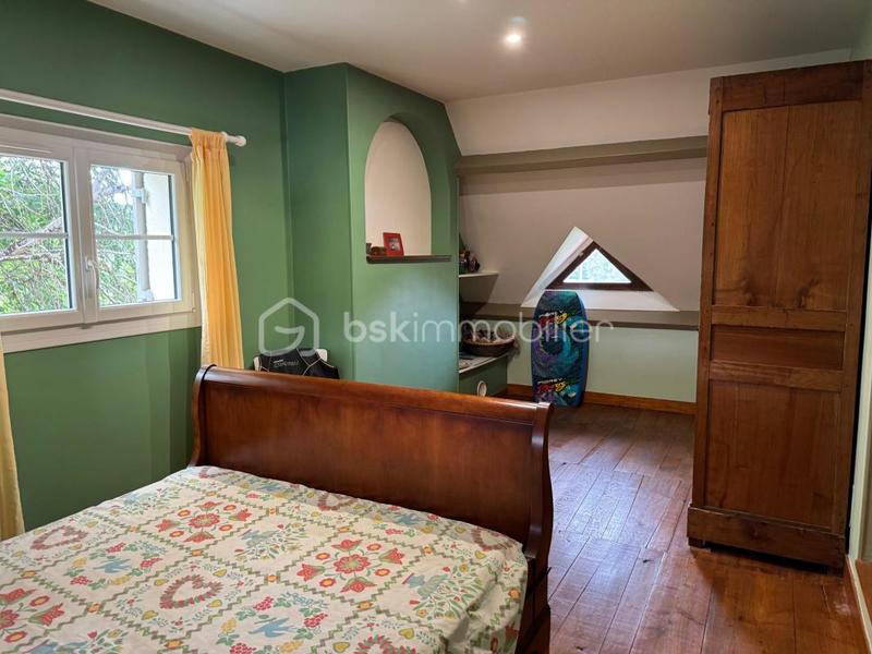 Maison traditionnelle - 159 m² - 6 pièces