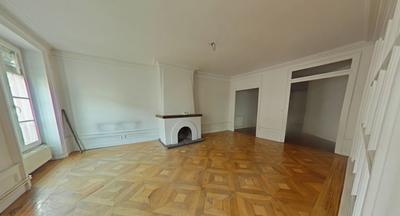 Appartement - 136 m² - 5 pièces