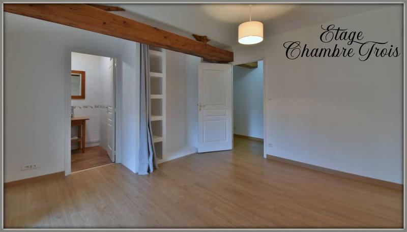 Longère - 219 m² - 6 pièces