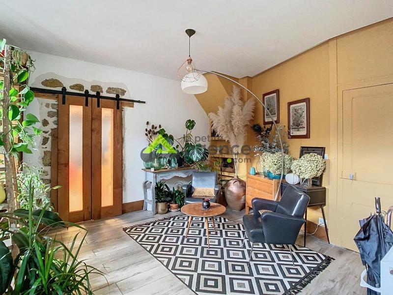 Maison de maîtres - 266 m² - 9 pièces