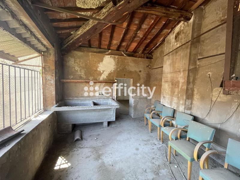 Immeuble - 220 m² - 14 pièces