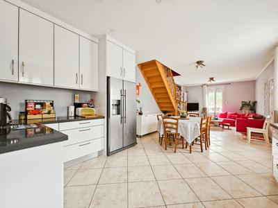 Maison - 91 m² - 4 pièces