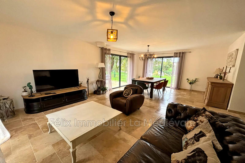 Maison - 141 m² - 5 pièces