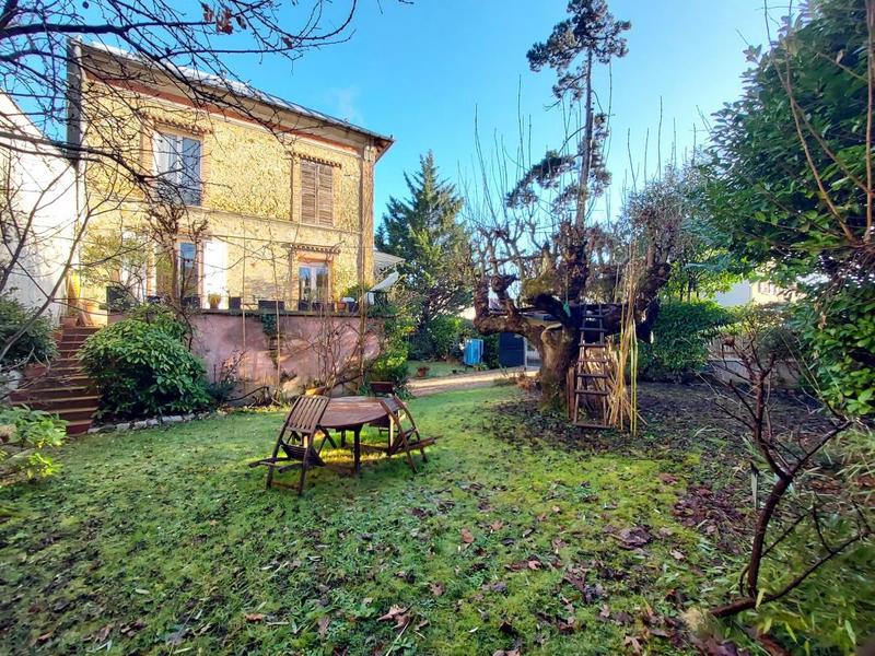 Maison - 200 m² - 5 pièces