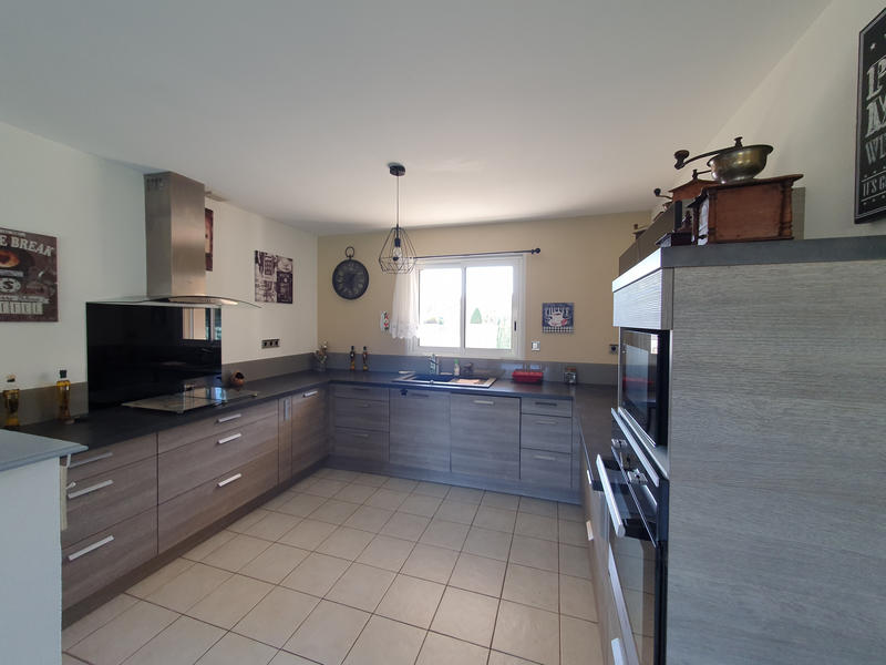 Maison - 95 m² - 5 pièces