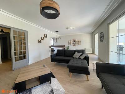 Maison - 262 m² - 11 pièces