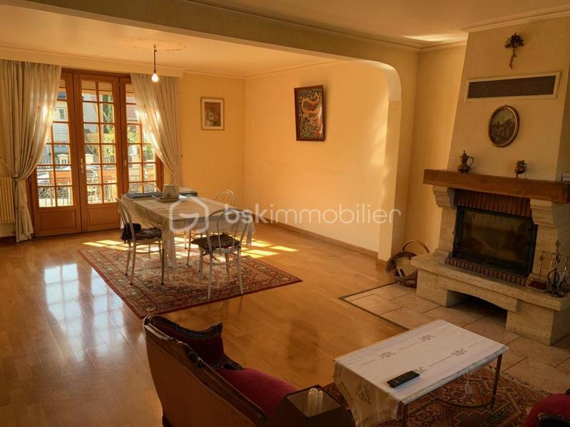 Maison - 145 m² - 8 pièces