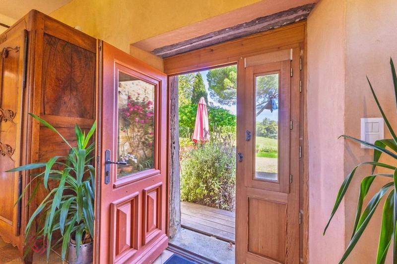 Propriété - 362 m² - 20 pièces