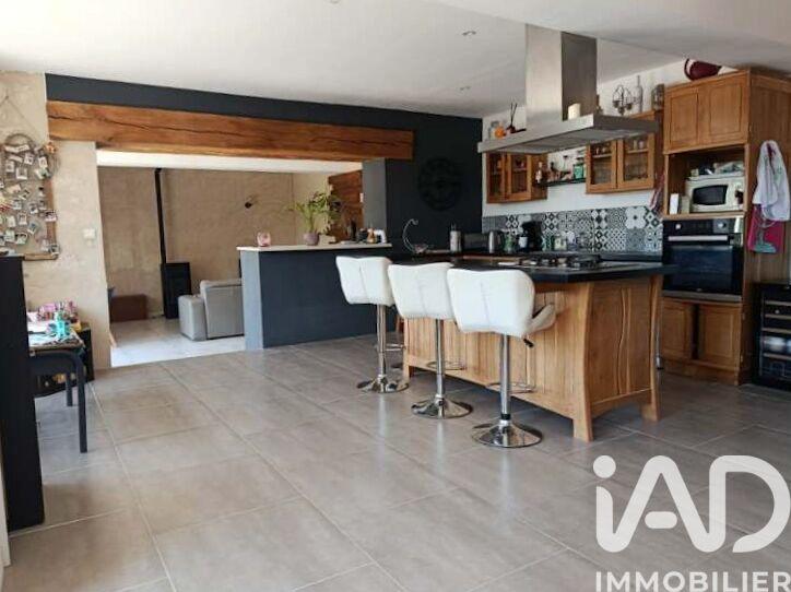 Maison - 136 m² - 4 pièces