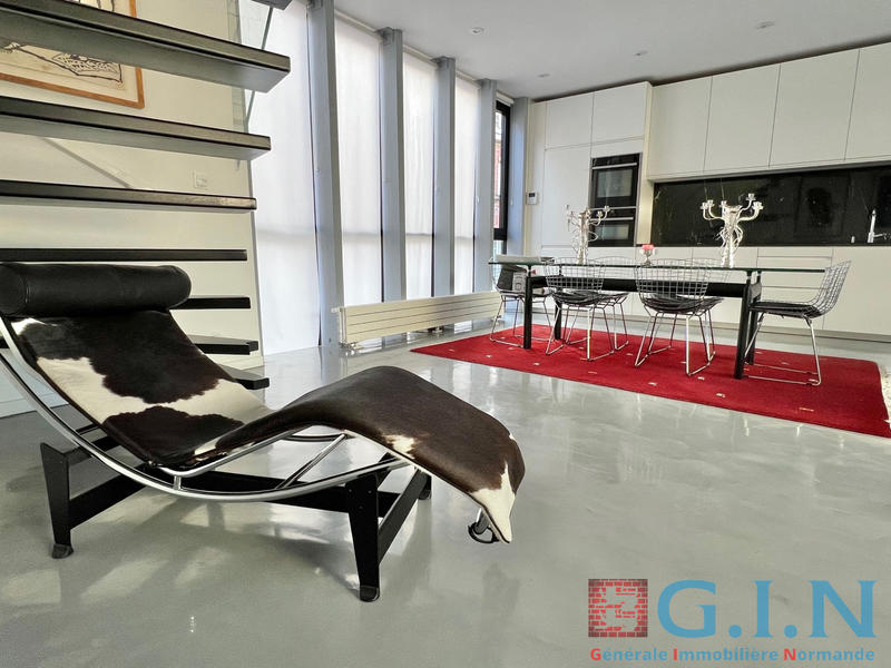 Maison - 217 m² - 6 pièces