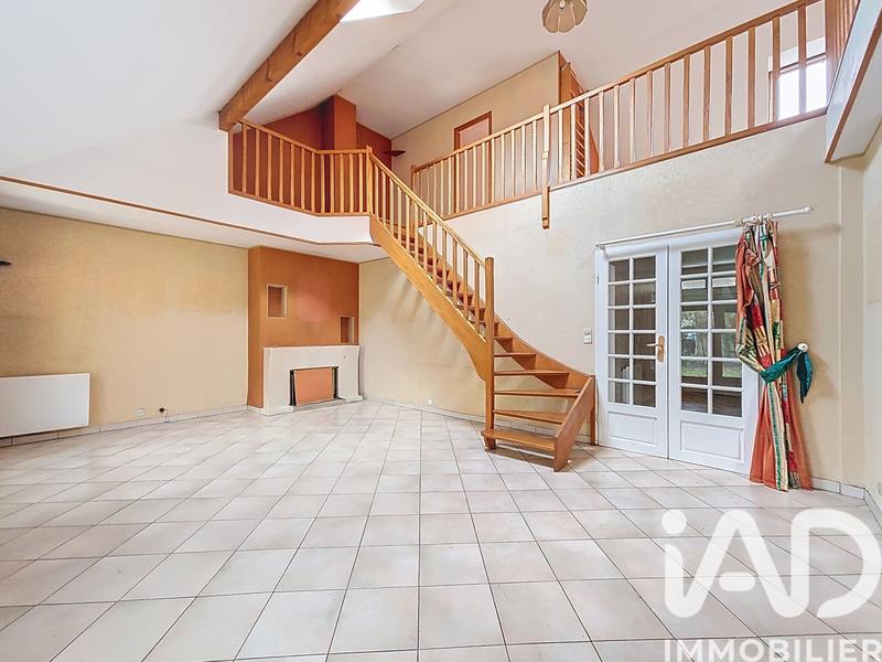 Maison - 177 m² - 8 pièces