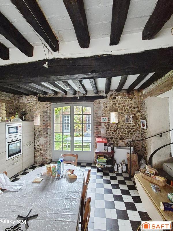 Maison - 220 m² - 7 pièces