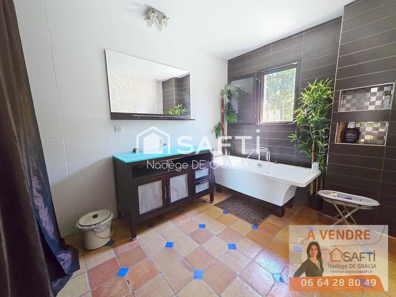 Maison - 172 m² - 6 pièces