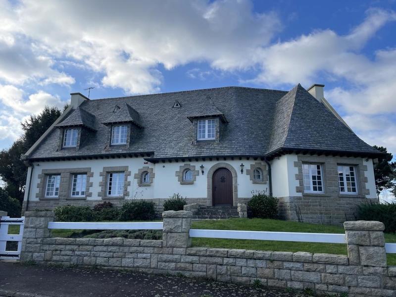 Demeure - 266 m² - 10 pièces