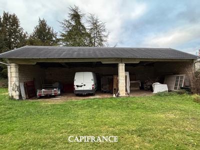 Maison - 864 m² - 1 pièce