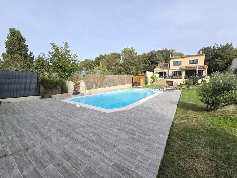 Propriété - 140 m² - 5 pièces