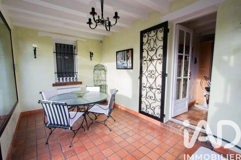 Maison - 220 m² - 9 pièces