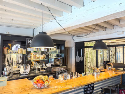 Maison de village - 309 m² - 14 pièces