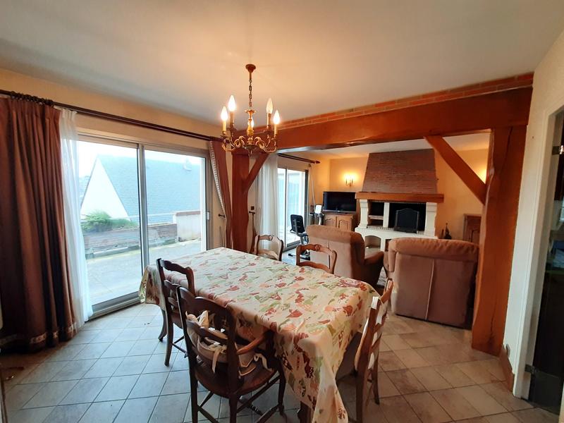 Maison traditionnelle - 170 m² - 6 pièces