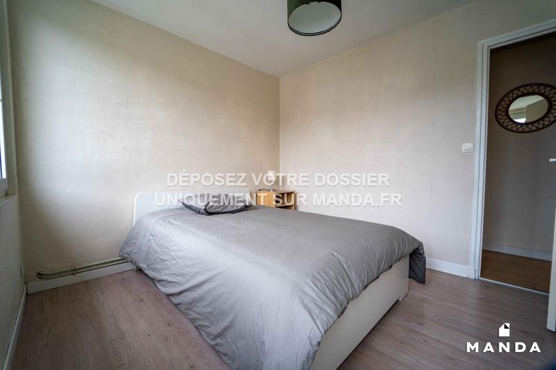 Chambre - 10 m² - 6 pièces