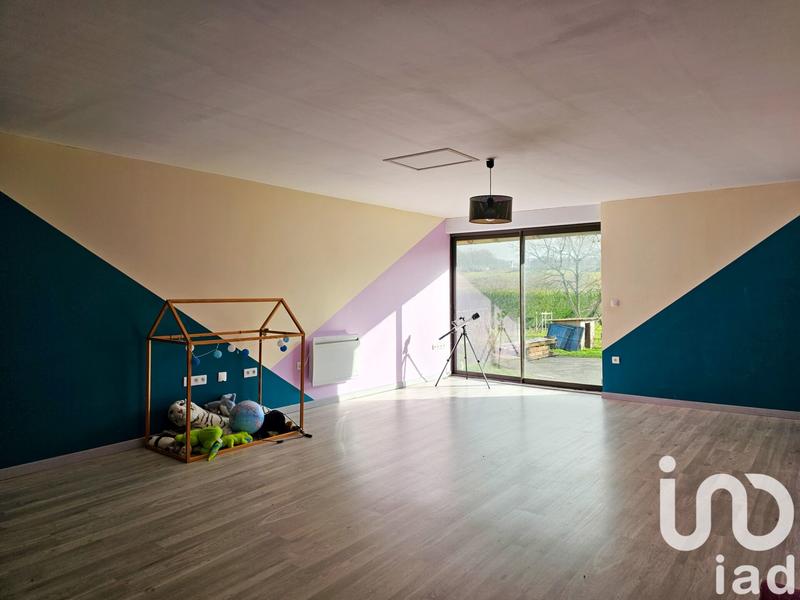 Maison - 220 m² - 5 pièces