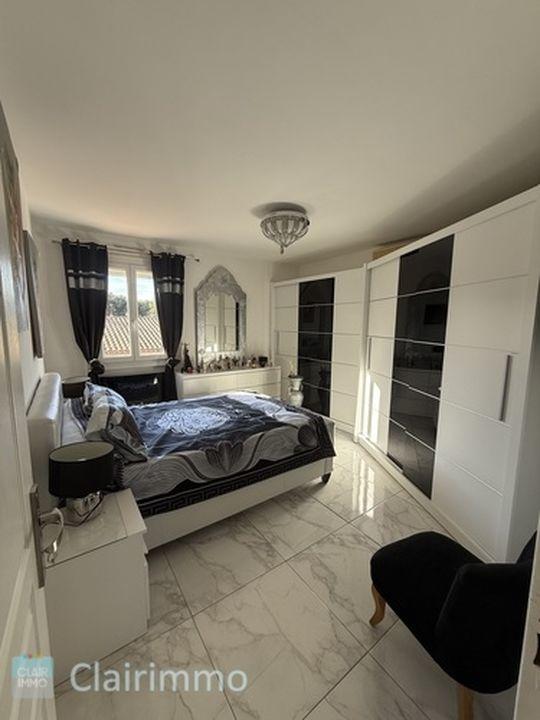 Maison - 180 m² - 5 pièces