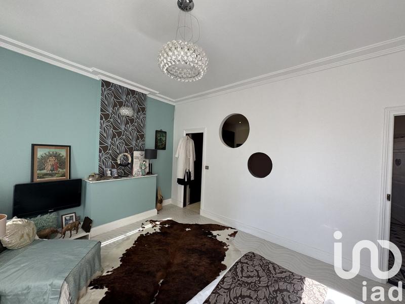 Maison - 400 m² - 10 pièces