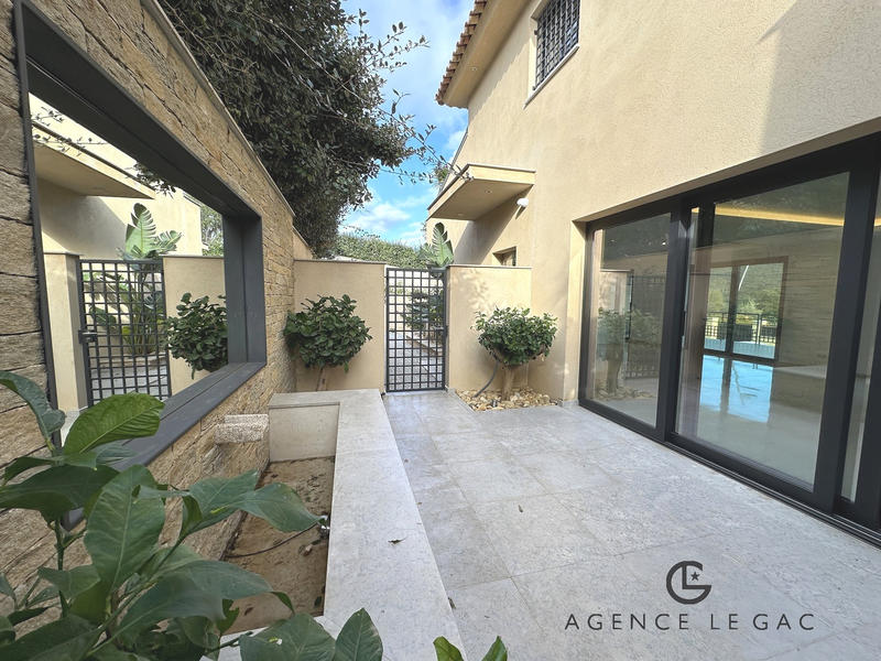 Villa - 180 m² - 5 pièces