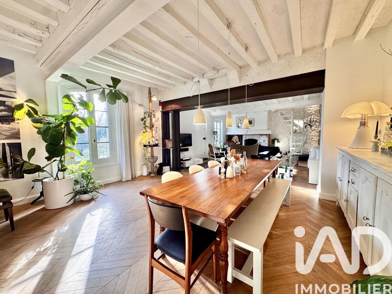 Maison - 217 m² - 7 pièces