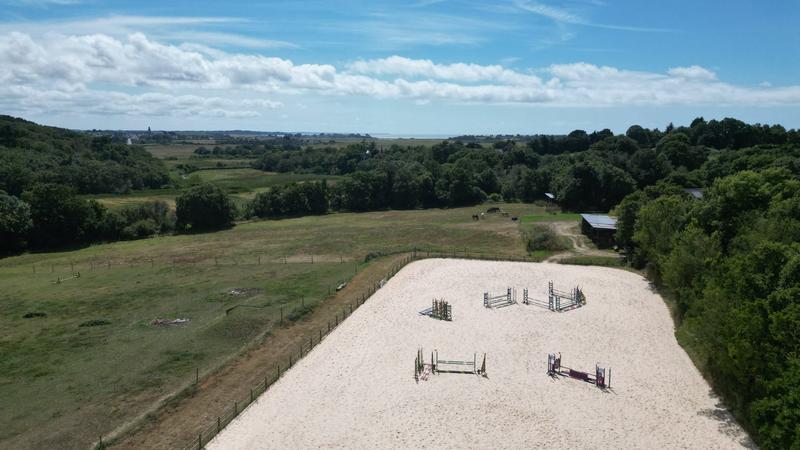 Ferme - 1 900 m² - 10 pièces